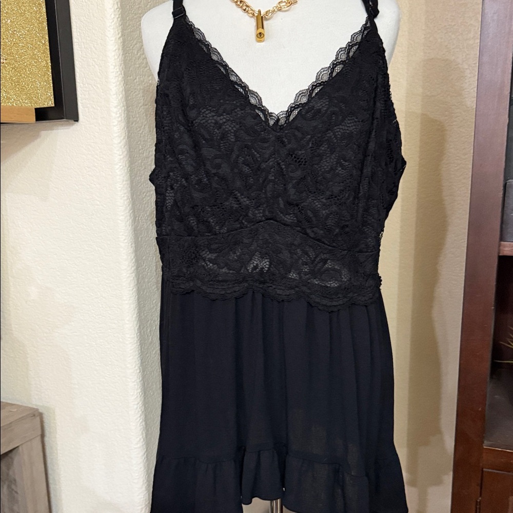 Torrid size 3 Chic Black Lace  Top with peekaboo Perfect for Summer!